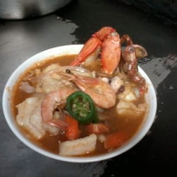 Mariscos Culichi - Caldo sietemares: camaron con cascara, camaron sin cascara, pulpo y almeja.