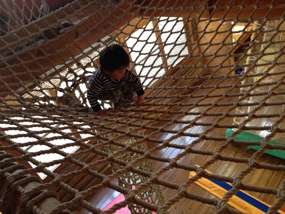 Tsunashima Park Kodomo Log House