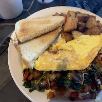 Java Jazz & Soup Nutz - Coffee & Tea Near Me - Lahaina, Hawaii