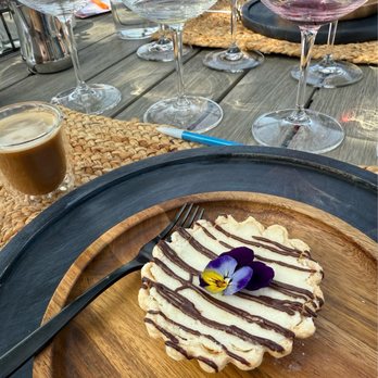 Anacréon Winery - Wine Tasting Room Near Me - Newberg, Oregon