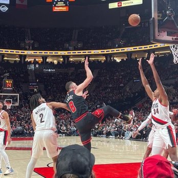 Moda Center - Stadiums & Arenas Near Me - Portland, Oregon Moda Center - Stadiums & Arenas Near Me - Portland, Oregon