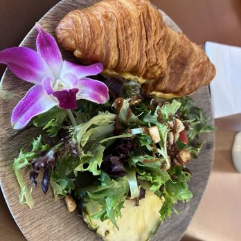 Hawaiian Aroma Caffe - Cafes Near Me - Honolulu, Hawaii Hawaiian Aroma Caffe - Cafes Near Me - Honolulu, Hawaii