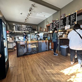 Granola's Coffee House - Coffee & Tea Near Me - Half Moon Bay, California Granola's Coffee House - Coffee & Tea Near Me - Half Moon Bay, California