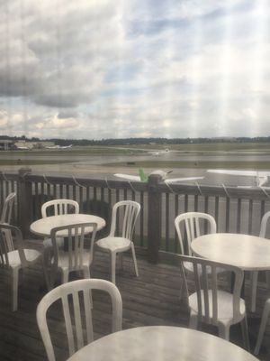 Downwind Restaurant and Lounge by null