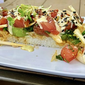 Bumbye Beach Bar - Tuna Poke: Love this dish with the big chunks of tuna, onion and avocado. Ask for no rice as the rice is served warm. - Cocktail Bars Near Me - Wailea, Hawaii Bumbye Beach Bar - Tuna Poke: Love this dish with the big chunks of tuna, onion and avocado. Ask for no rice as the rice is served warm. - Cocktail Bars Near Me - Wailea, Hawaii