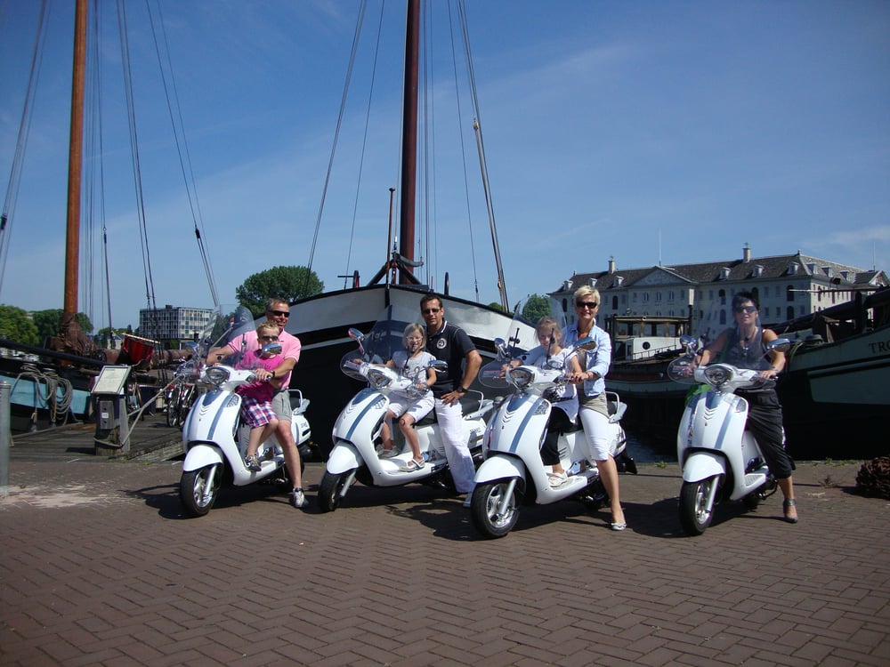 SCOOTER RENT AMSTERDAM Updated April 2024 3e Hugo de Grootstraat 2 hs, Amsterdam, Noord