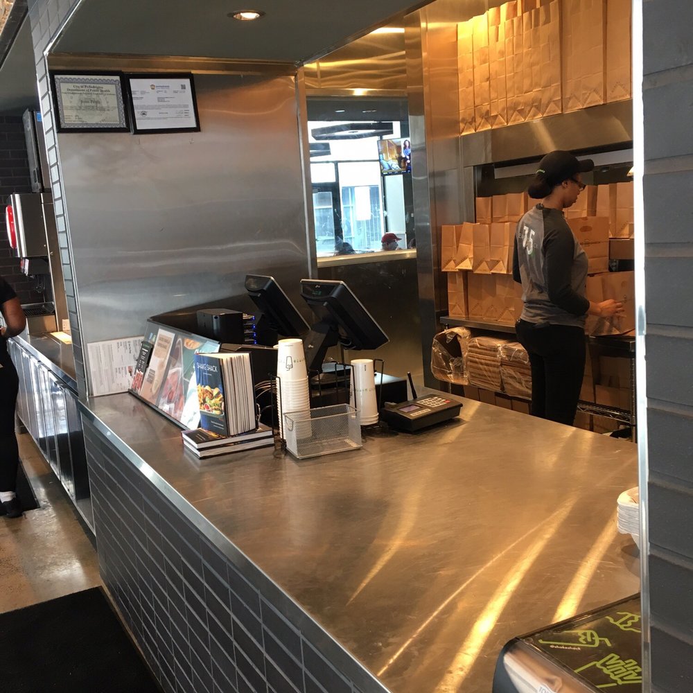 Shake Shack Midtown Village - 12th & Chestnut - Order and pick up - Burgers Near Me - Philadelphia, Pennsylvania Shake Shack Midtown Village - 12th & Chestnut - Order and pick up - Burgers Near Me - Philadelphia, Pennsylvania