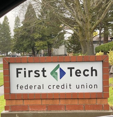 FIRST TECH FEDERAL CREDIT UNION - Updated July 2026 - 15 Photos & 114 ...