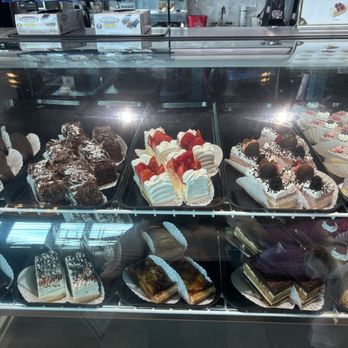 French Bakery Cafe - Patisserie/Cake Shop Near Me - Carlsbad, California