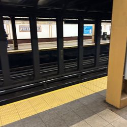 MTA - 5th Ave Subway Station - N/Q/R