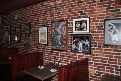 Costello's Tavern by null