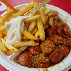 Centrum Döner - Currywurst mit pommes
