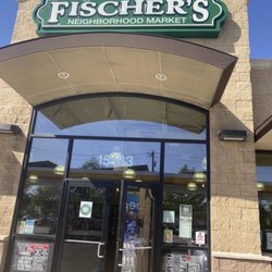 Hill Country Fischer’s Neighborhood Market - Store entrance