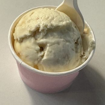 Van Leeuwen Ice Cream - The Point - $8 single scoop of ice cream, honeycomb seasonal flavor - Vegan Near Me - El Segundo, California Van Leeuwen Ice Cream - The Point - $8 single scoop of ice cream, honeycomb seasonal flavor - Vegan Near Me - El Segundo, California