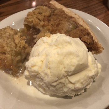 Cracker Barrel Old Country Store - Apple pie a la mode - American Near Me - Sterling, Virginia Cracker Barrel Old Country Store - Apple pie a la mode - American Near Me - Sterling, Virginia