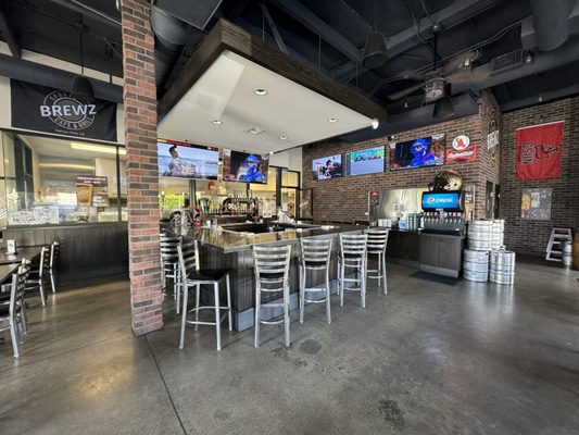 Brewz Sports Cafe & Grill by null