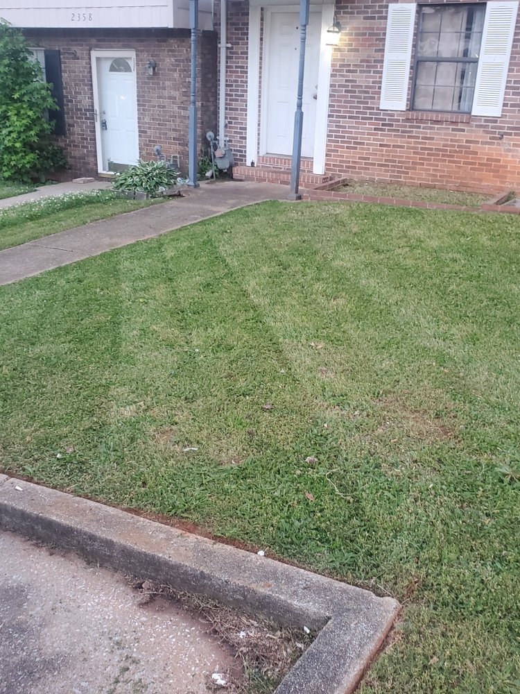 Slide of S&df Lawn Maintenance