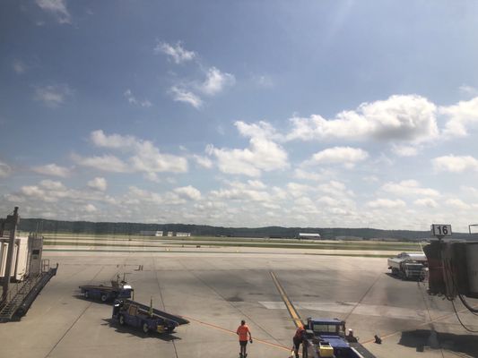 Eppley Airfield by null