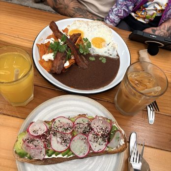 Stable Cafe - Chilaquiles and Avocado Toast. Fresh OJ and Iced Coffee - Breakfast & Brunch Near Me - San Francisco, California Stable Cafe - Chilaquiles and Avocado Toast. Fresh OJ and Iced Coffee - Breakfast & Brunch Near Me - San Francisco, California