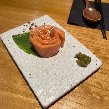 Shinya Shokudo - Salmon sashimi - Izakaya Near Me - Seattle, Washington