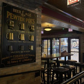 Elephant & Castle - Bar - Pubs Near Me - Chicago, Illinois Elephant & Castle - Bar - Pubs Near Me - Chicago, Illinois