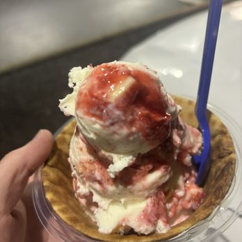 Handel's Ice Cream - Canfield - Strawberry Cheesecake Chunk In Waffle Bowl - Ice Cream & Frozen Yogurt Near Me - Youngstown, Ohio Handel's Ice Cream - Canfield - Strawberry Cheesecake Chunk In Waffle Bowl - Ice Cream & Frozen Yogurt Near Me - Youngstown, Ohio
