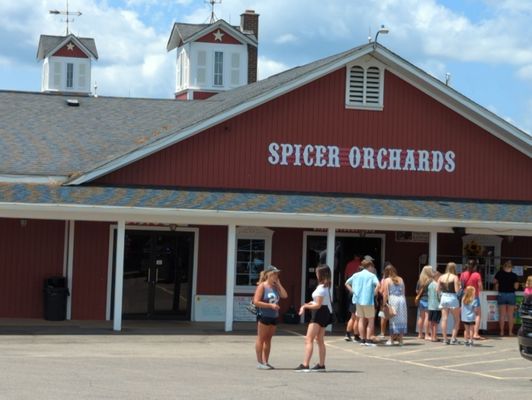 Spicer Orchards Farm Market, Cider Mill, Fudge, Bakery by null