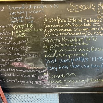 Dodgingtown Market & Deli - Convenience Stores Near Me - Newtown, Connecticut