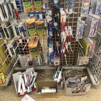 Dollar Tree - This guy s how the stock is presented to the customers - Discount Store Near Me - Orlando, Florida