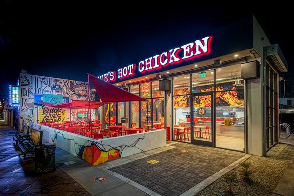 Dave's Hot Chicken by null
