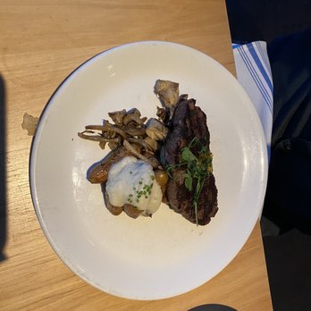 Canvas - Filet mignon - New American Near Me - Orlando, Florida Canvas - Filet mignon - New American Near Me - Orlando, Florida