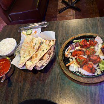 Everest Indian Himalayan Restaurant and Grill - Chicken Tikka Masala, Garlic Naan, Chicken Tikka Kebab - Indian Near Me - Irving, Texas Everest Indian Himalayan Restaurant and Grill - Chicken Tikka Masala, Garlic Naan, Chicken Tikka Kebab - Indian Near Me - Irving, Texas