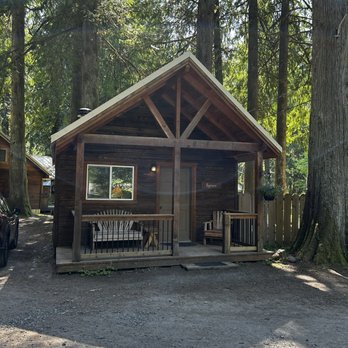 Mounthaven Resort - Spruce Cabin - Resorts Near Me - Ashford, Washington Mounthaven Resort - Spruce Cabin - Resorts Near Me - Ashford, Washington
