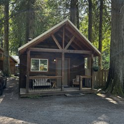 Mounthaven Resort - Spruce Cabin