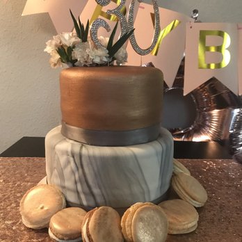 Bakerilly - Custom macaroons - Custom Cakes Near Me