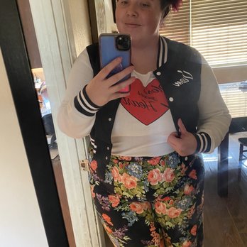 Vixen by Micheline Pitt - Wearing a full outfit of Vixen clothes and feeling fantastic! - Women's Clothing Near Me - Burbank, California Vixen by Micheline Pitt - Wearing a full outfit of Vixen clothes and feeling fantastic! - Women's Clothing Near Me - Burbank, California