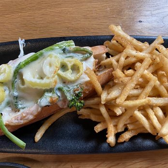 Mason Dixon Distillery - Broccoli sandwich - Distilleries Near Me - Gettysburg, Pennsylvania