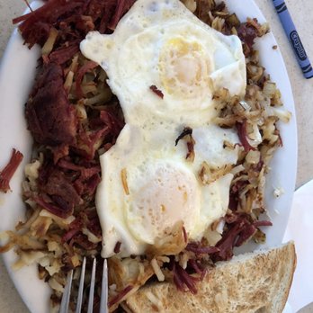 Chomper Cafe - Corn beef hash with eggs - Cafes Near Me - Hayden, Idaho Chomper Cafe - Corn beef hash with eggs - Cafes Near Me - Hayden, Idaho