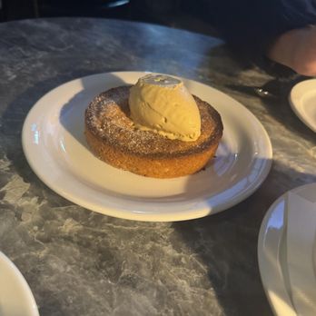 La Banane - French Near Me - Toronto, Ontario