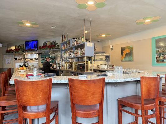 SAFFRON KITCHEN, RESTAURANT & BAR by null