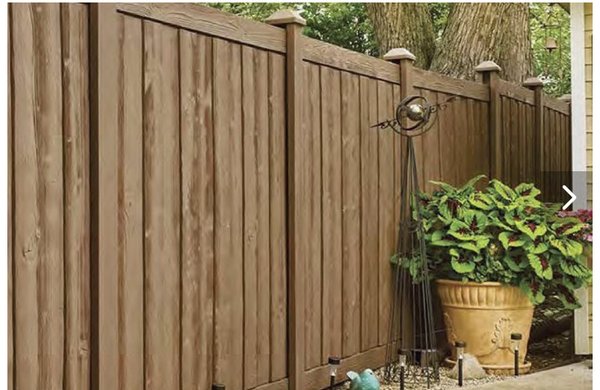 Fences & Gates - We provide the highest quality craftsmanship and work with top materials to ensure that your project is built with care and professionalism and up to the current building codes.