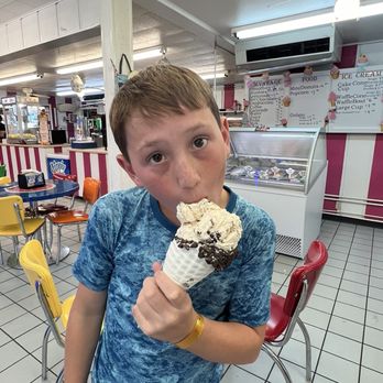 Goody Goody Gumdrop - Chocolatiers & Shops Near Me - Wisconsin Dells, Wisconsin