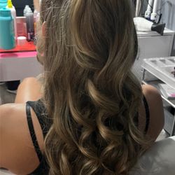 Blo Blow Dry Bar - Custom looks