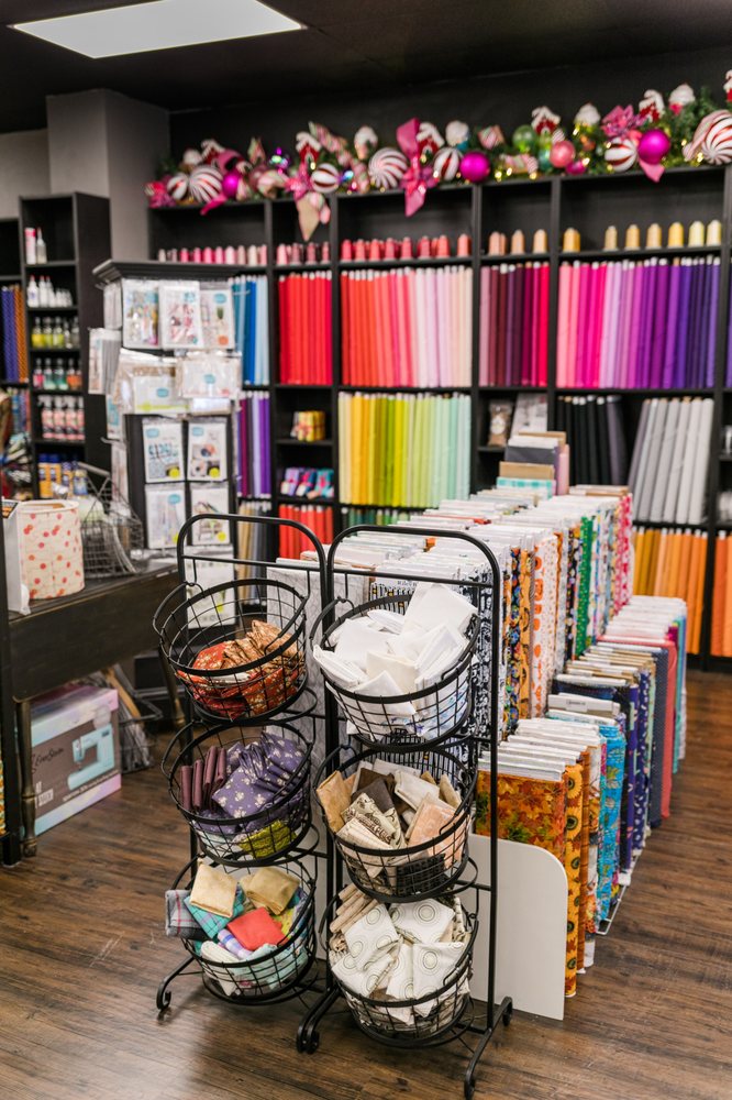 THE QUILTY SHOP Updated October 2024 17 Photos 1006 W Main St, Tomball, Texas Fabric