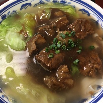 Lam's Kitchen - Beef Flank and Tendon Look Funn in Soup - Noodles Near Me - Honolulu, Hawaii Lam's Kitchen - Beef Flank and Tendon Look Funn in Soup - Noodles Near Me - Honolulu, Hawaii