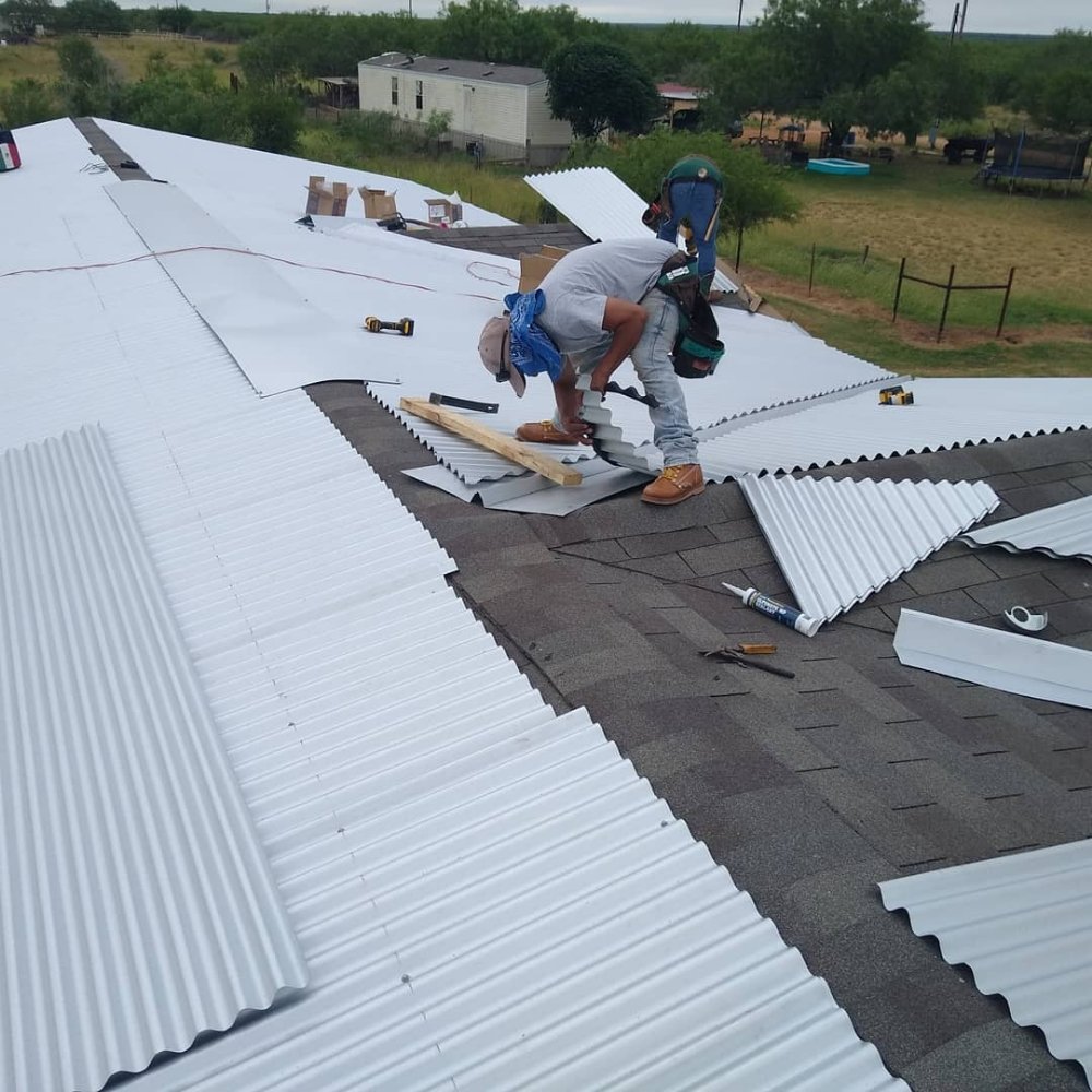 Slide of Guerra Roofing & Construction