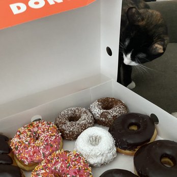 Randy's Donuts - Donuts featuring Pesto!! - Donuts Near Me - Burbank, California Randy's Donuts - Donuts featuring Pesto!! - Donuts Near Me - Burbank, California