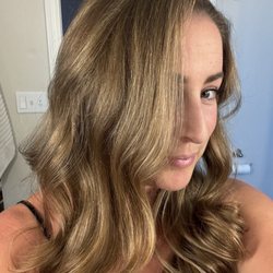Primp Salon - Cut and color