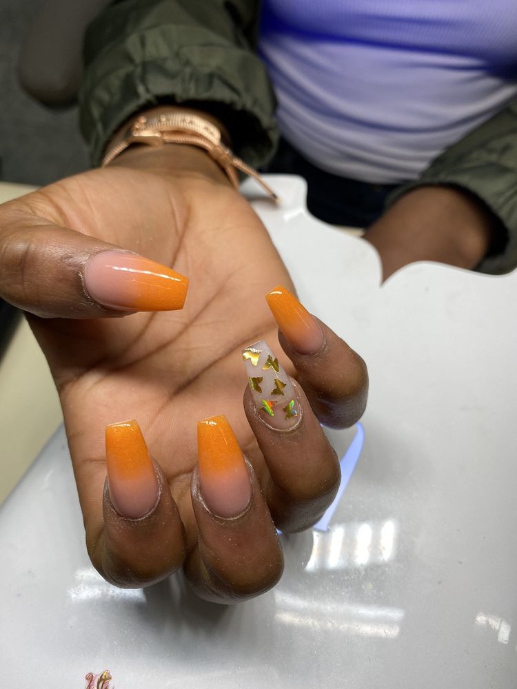 K D Nails Logo