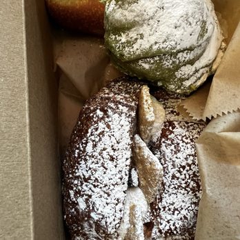 Fuji Bakery - Milk bun, matcha croffin, and smores croissant - Bakeries Near Me - Seattle, Washington Fuji Bakery - Milk bun, matcha croffin, and smores croissant - Bakeries Near Me - Seattle, Washington